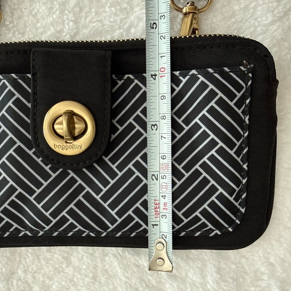 Baggallini RFID Lisbon 3-in-1 Wristlet Crossbody Phone Pocket Black Geometric EC - Picture 12 of 14